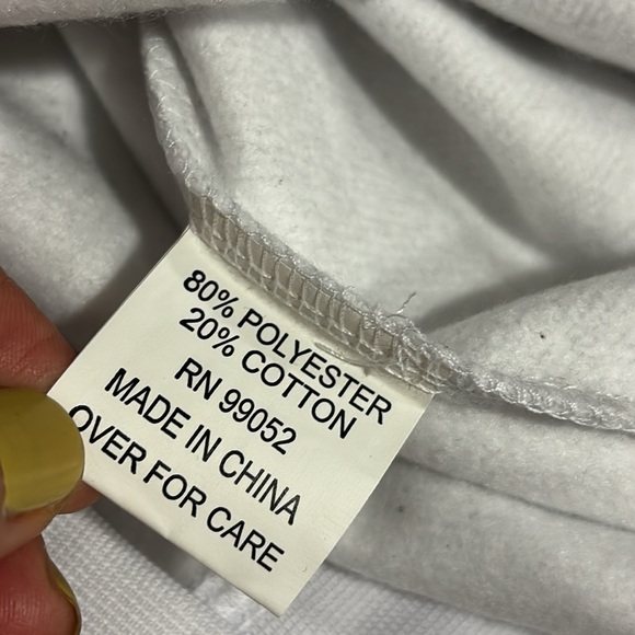 DEADEYE OUTFITTERS Women's 'DEADEYE GIRL' White Multi LONG-SLEEVE HOODIE . - Picture 7 of 11